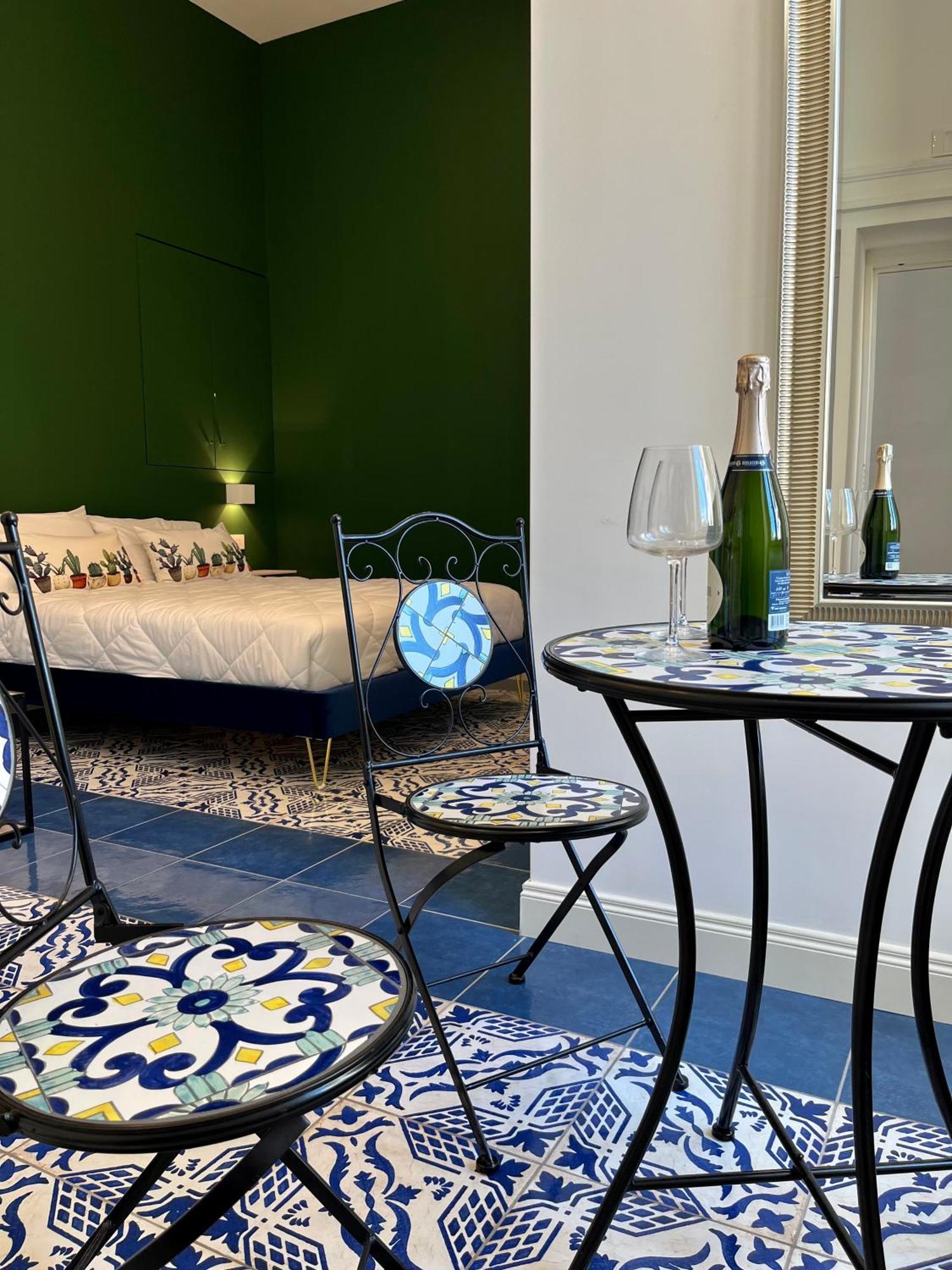 Gramsci 16 Hotel Napoli Ngoại thất bức ảnh