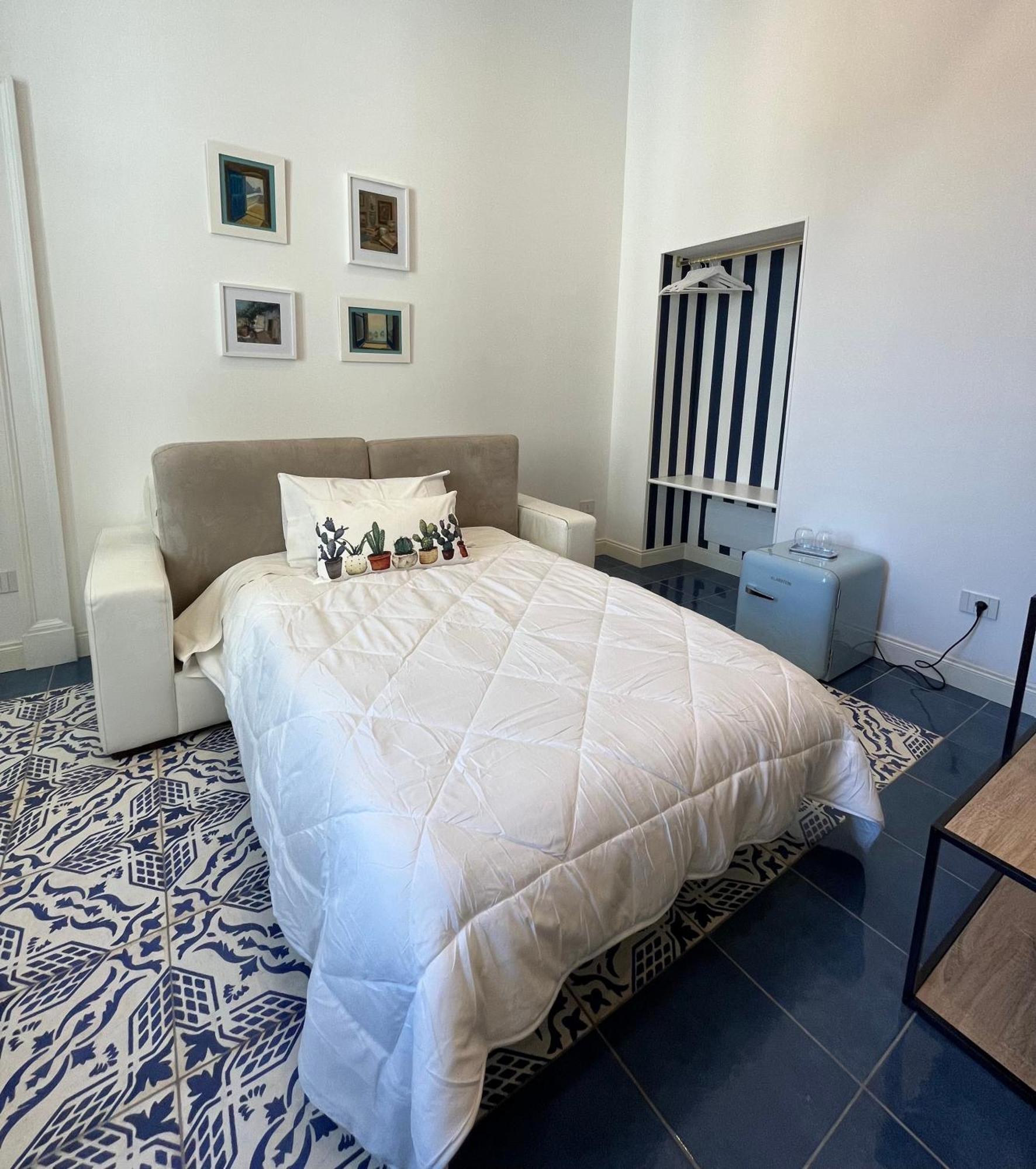 Gramsci 16 Hotel Napoli Phòng bức ảnh